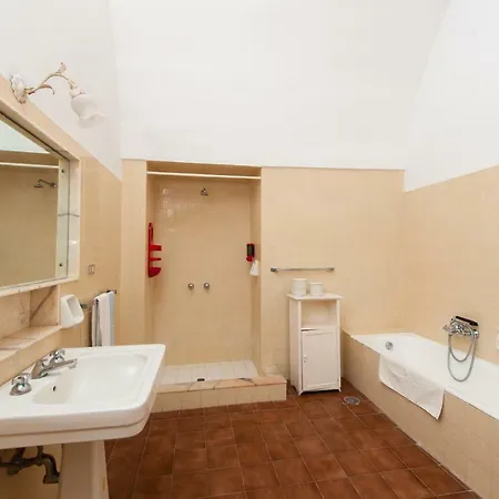 Masseria Della Quercia Вилла Спонгано